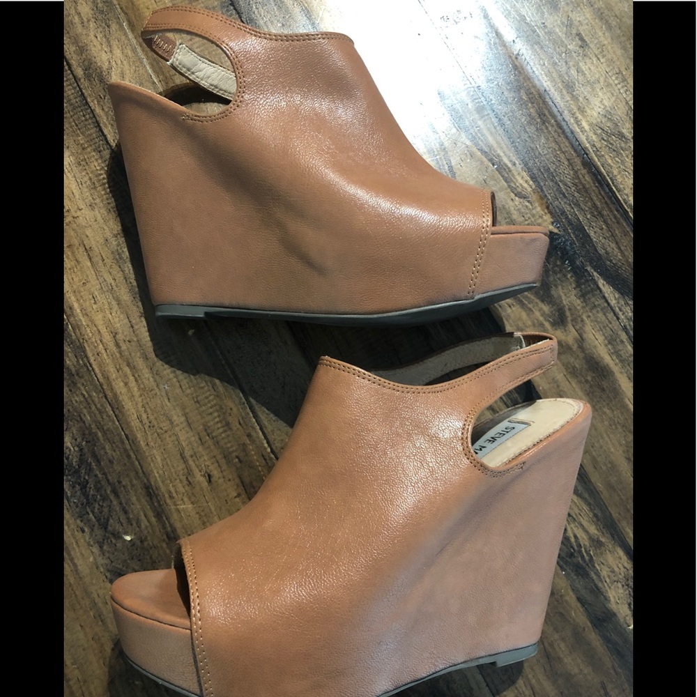 Tan Steve Madden Wedge
